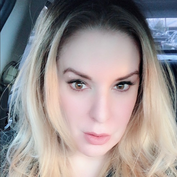 Meet your Posher, Patricia - Picture 1 of 1